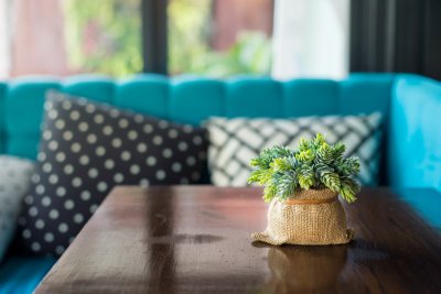 De magie van handgemaakte tafels in je interieur